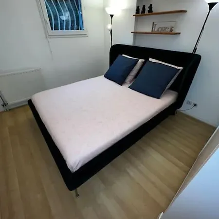 Appart Calme Avec Jardin Et Parking. 15mn De Paris Apartment Le Bourget