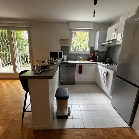 Appart Calme Avec Jardin Et Parking. 15mn De Paris Apartment