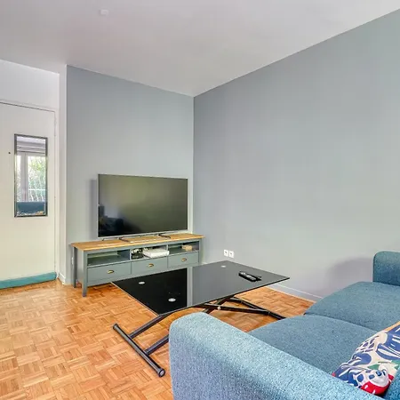 Calme Avec Jardin Et Parking. 15mn De Paris Apartment